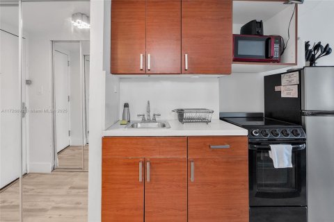 Copropriété à vendre à Sunny Isles Beach, Floride: 33.44 m2 № 1710224 - photo 4