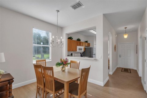 Townhouse in Davenport, Florida 4 bedrooms, 172.43 sq.m. № 2216308 - photo 7