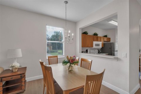 Townhouse in Davenport, Florida 4 bedrooms, 172.43 sq.m. № 2216308 - photo 6
