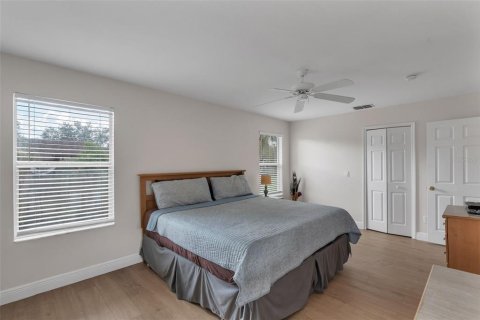 Townhouse in Davenport, Florida 4 bedrooms, 172.43 sq.m. № 2216308 - photo 26