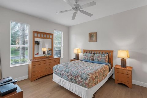 Townhouse in Davenport, Florida 4 bedrooms, 172.43 sq.m. № 2216308 - photo 30