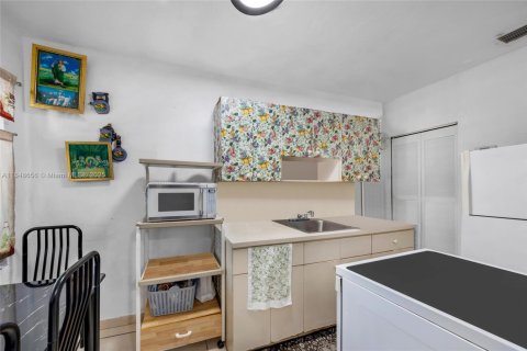 Propiedad comercial en venta en Miami, Florida, 95.32 m2 № 2022475 - foto 7