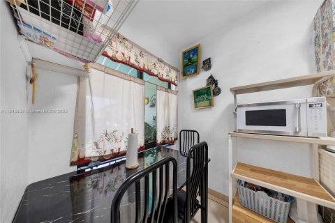 Propiedad comercial en venta en Miami, Florida, 95.32 m2 № 2022475 - foto 8