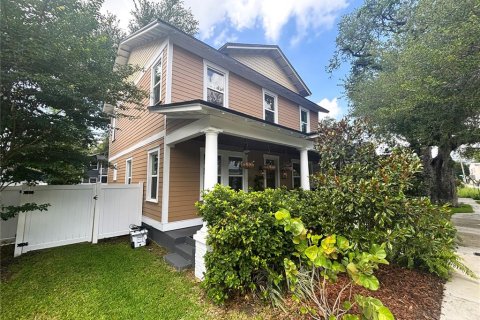 Villa ou maison à louer à Tampa, Floride: 3 chambres, 216.83 m2 № 2117937 - photo 2