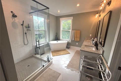 Villa ou maison à louer à Tampa, Floride: 3 chambres, 216.83 m2 № 2117937 - photo 18