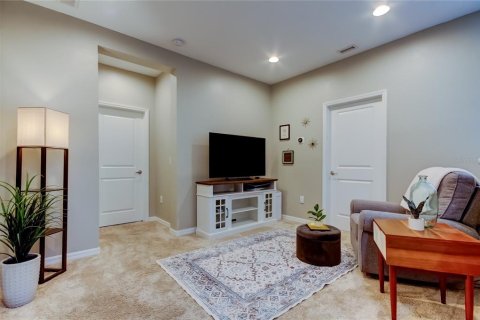 Townhouse in Tampa, Florida 3 bedrooms, 173.91 sq.m. № 1894031 - photo 12