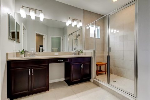Townhouse in Tampa, Florida 3 bedrooms, 173.91 sq.m. № 1894031 - photo 18