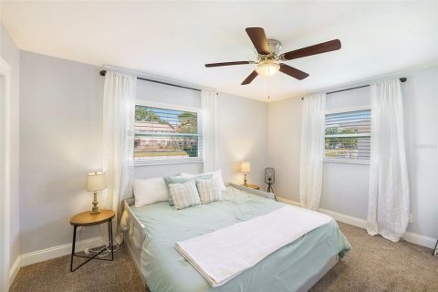 Casa en venta en Saint Petersburg, Florida, 3 dormitorios, 158.31 m2 № 1757337 - foto 10