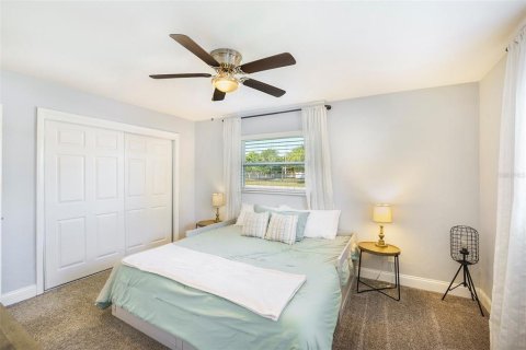 Casa en venta en Saint Petersburg, Florida, 3 dormitorios, 158.31 m2 № 1757337 - foto 11