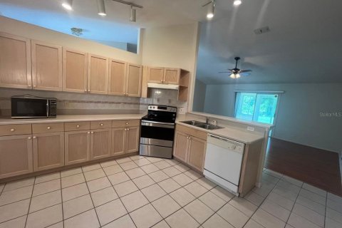 Villa ou maison à louer à Palm Coast, Floride: 3 chambres, 125.6 m2 № 2386448 - photo 4