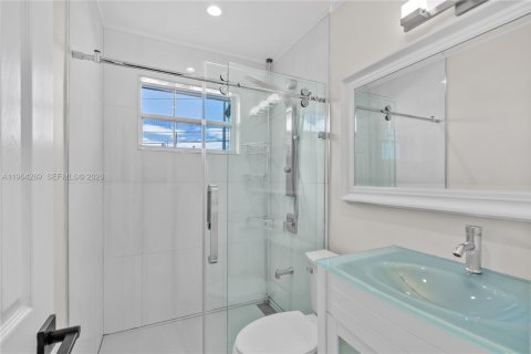 Villa ou maison à vendre à Miami, Floride: 3 chambres, 143.91 m2 № 2026187 - photo 15