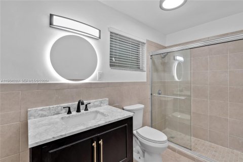 Villa ou maison à vendre à Miami, Floride: 3 chambres, 143.91 m2 № 2026187 - photo 30