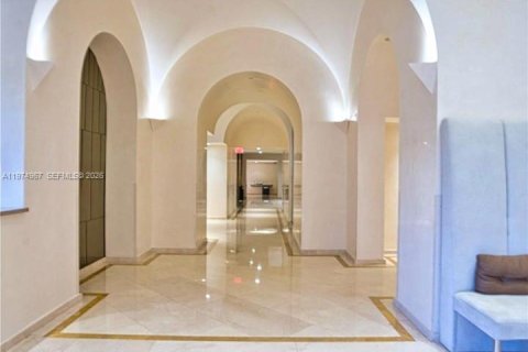 Condo in Aventura, Florida, 1 bedroom  № 2042133 - photo 7