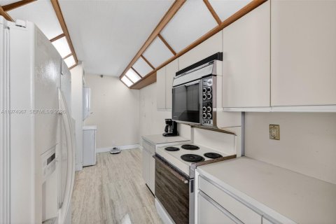 Купить кондоминиум в Авентура, Флорида 1 спальня, 100.06м2, № 2042133 - фото 22
