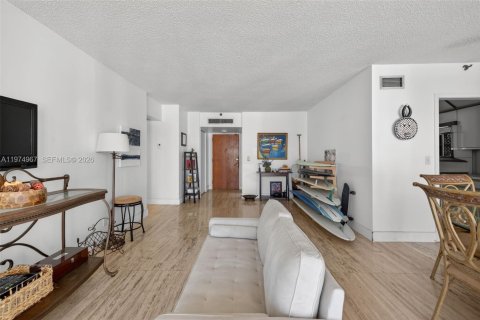 Купить кондоминиум в Авентура, Флорида 1 спальня, 100.06м2, № 2042133 - фото 17
