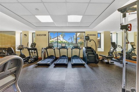 Condo in Aventura, Florida, 1 bedroom  № 2042133 - photo 14