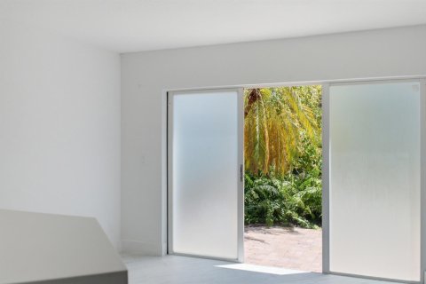Townhouse in Sunrise, Florida 3 bedrooms, 156.08 sq.m. № 2246323 - photo 18