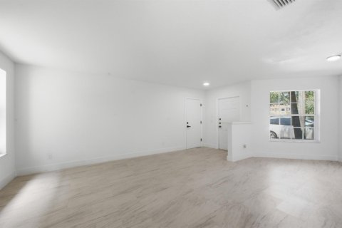 Townhouse in Sunrise, Florida 3 bedrooms, 156.08 sq.m. № 2246323 - photo 9
