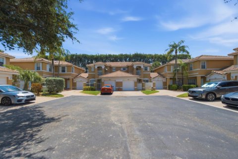 Townhouse in Sunrise, Florida 3 bedrooms, 156.08 sq.m. № 2246323 - photo 3