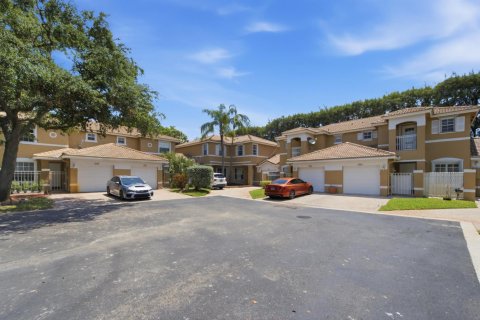 Townhouse in Sunrise, Florida 3 bedrooms, 156.08 sq.m. № 2246323 - photo 4