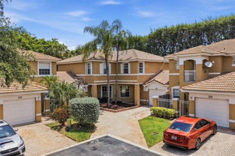 Townhouse in Sunrise, Florida 3 bedrooms, 156.08 sq.m. № 2246323 - photo 6
