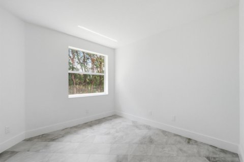 Townhouse in Sunrise, Florida 3 bedrooms, 156.08 sq.m. № 2246323 - photo 25