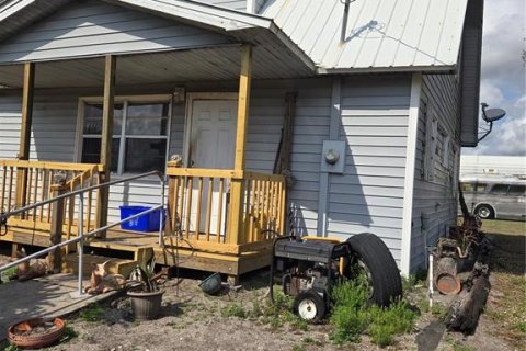 House in Okeechobee, Florida 3 bedrooms, 166.48 sq.m. № 1509339 - photo 6