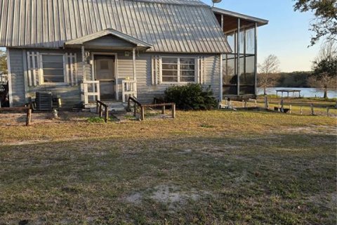 House in Okeechobee, Florida 3 bedrooms, 166.48 sq.m. № 1509339 - photo 2