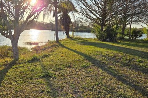 House in Okeechobee, Florida 3 bedrooms, 166.48 sq.m. № 1509339 - photo 11