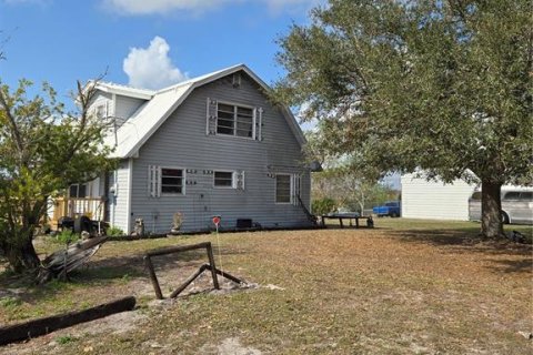 House in Okeechobee, Florida 3 bedrooms, 166.48 sq.m. № 1509339 - photo 4