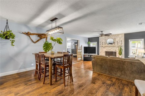 House in Edgewater, Florida 4 bedrooms, 196.4 sq.m. № 2418811 - photo 23