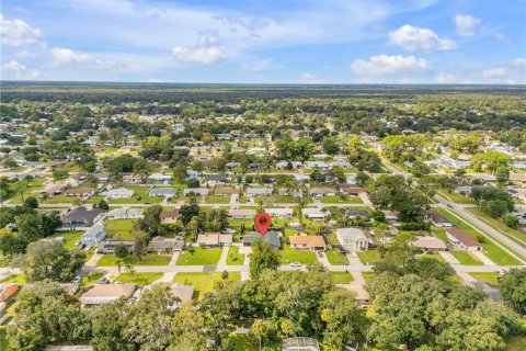 House in Edgewater, Florida 4 bedrooms, 196.4 sq.m. № 2418811 - photo 14