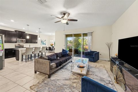 Villa ou maison à vendre à Davenport, Floride: 6 chambres, 356.09 m2 № 2434490 - photo 11