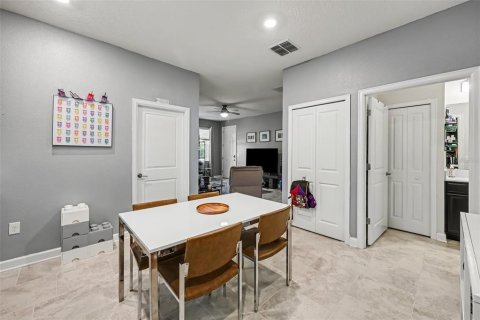 Villa ou maison à vendre à Davenport, Floride: 6 chambres, 356.09 m2 № 2434490 - photo 9