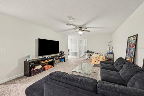 Villa ou maison à vendre à Davenport, Floride: 6 chambres, 356.09 m2 № 2434490 - photo 16
