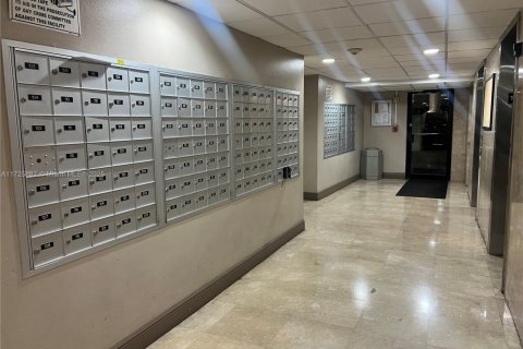 Copropriété à vendre à North Miami, Floride: 1 chambre, 62.52 m2 № 1961911 - photo 5