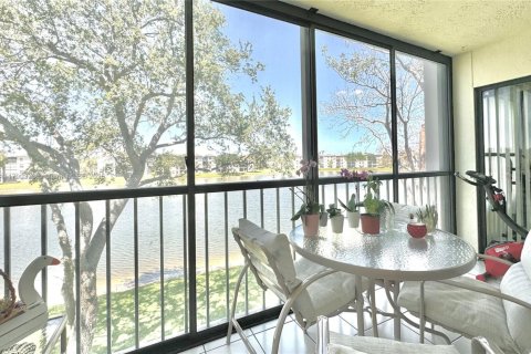 Condo in Delray Beach, Florida, 2 bedrooms  № 1939314 - photo 4