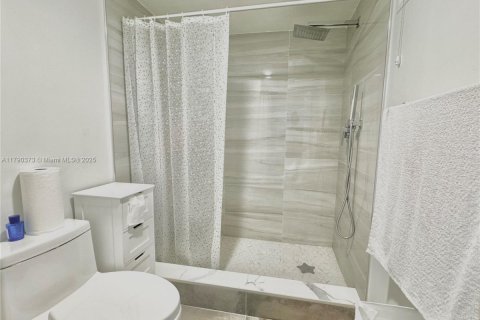 Condo in Delray Beach, Florida, 2 bedrooms  № 1939314 - photo 7