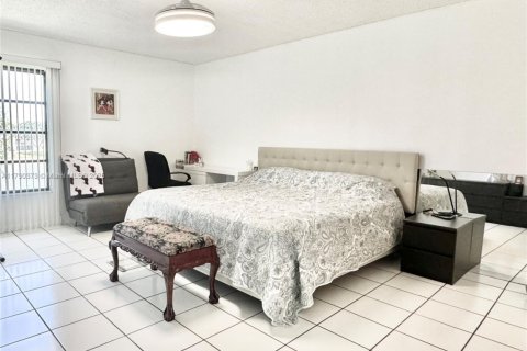 Condo in Delray Beach, Florida, 2 bedrooms  № 1939314 - photo 8