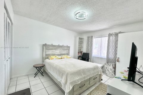Condo in Delray Beach, Florida, 2 bedrooms  № 1939314 - photo 11