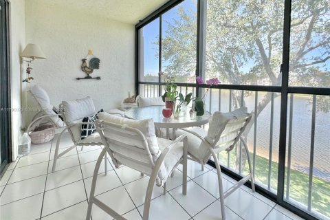 Condo in Delray Beach, Florida, 2 bedrooms  № 1939314 - photo 3