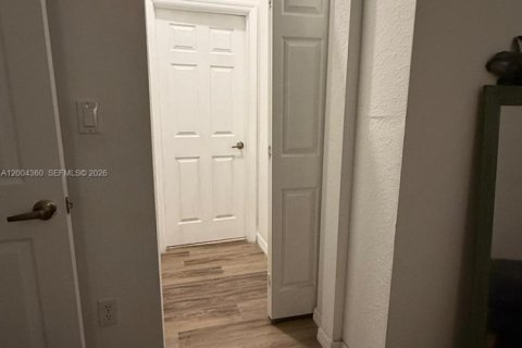 Condo in Doral, Florida, 3 bedrooms  № 2068462 - photo 30