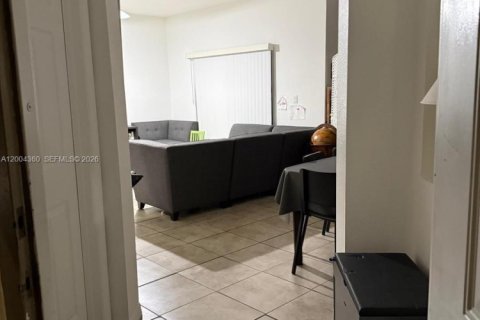 Condo in Doral, Florida, 3 bedrooms  № 2068462 - photo 7