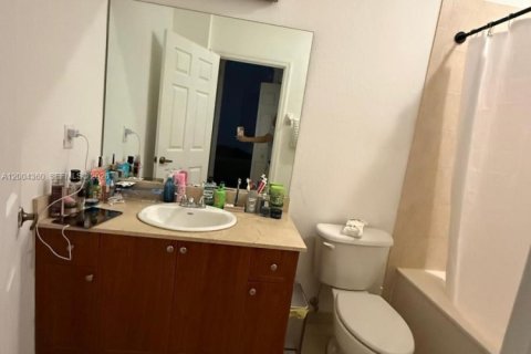 Condo in Doral, Florida, 3 bedrooms  № 2068462 - photo 21