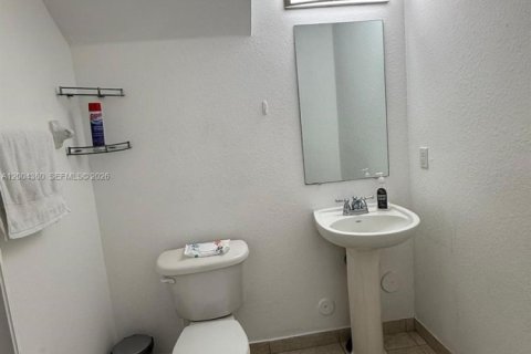 Condo in Doral, Florida, 3 bedrooms  № 2068462 - photo 6