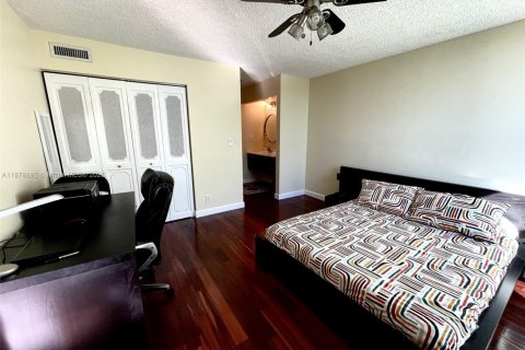 Купить кондоминиум в Маргит, Флорида 2 спальни, 91.97м2, № 1982180 - фото 21