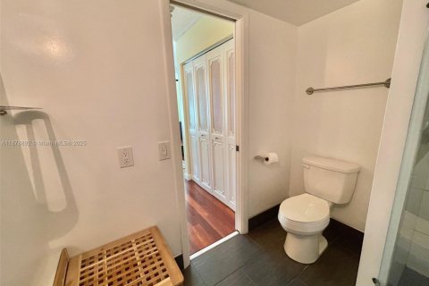 Купить кондоминиум в Маргит, Флорида 2 спальни, 91.97м2, № 1982180 - фото 25