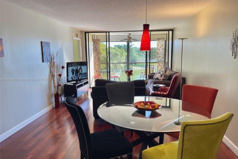 Купить кондоминиум в Маргит, Флорида 2 спальни, 91.97м2, № 1982180 - фото 12