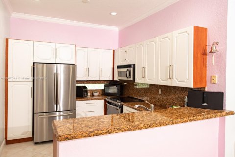 Villa ou maison à vendre à Pembroke Pines, Floride: 3 chambres, 121.52 m2 № 1951107 - photo 9