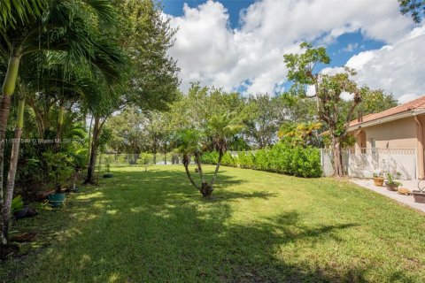 Villa ou maison à vendre à Pembroke Pines, Floride: 3 chambres, 121.52 m2 № 1951107 - photo 19